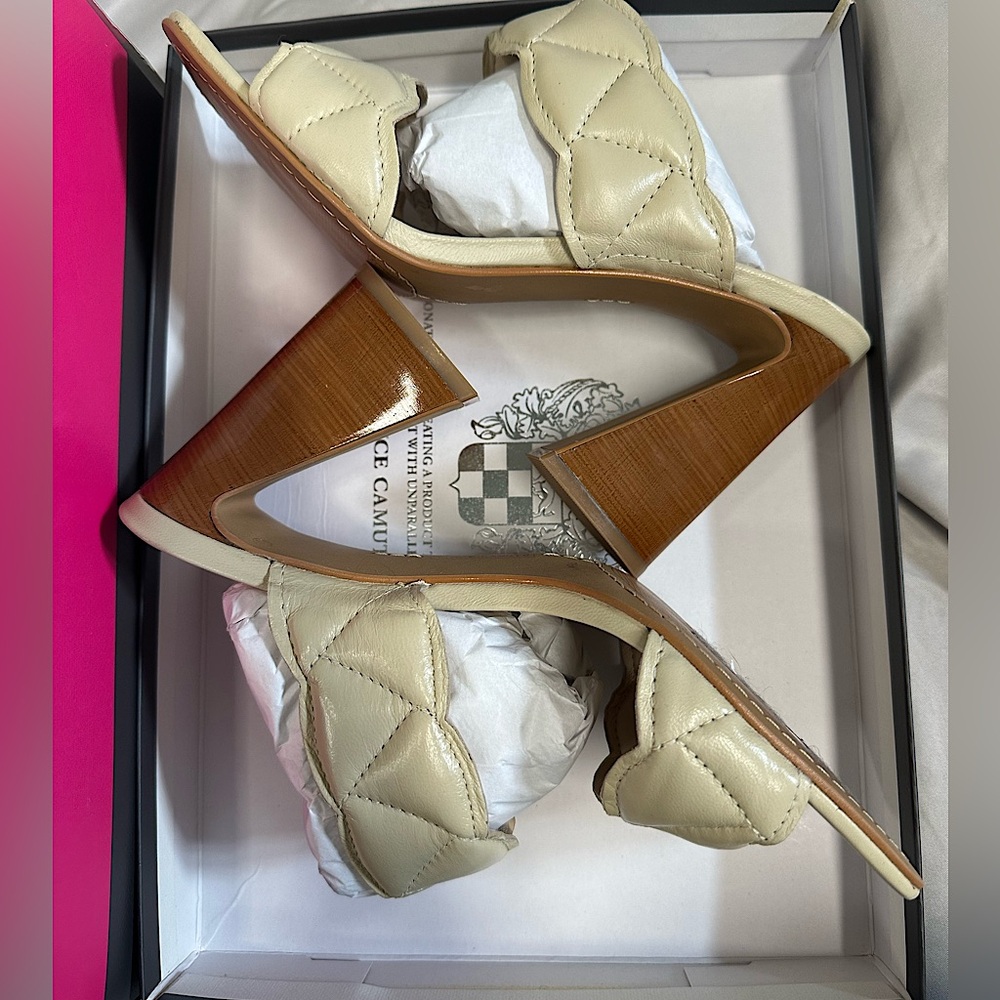 NEW - Vince Camuto Renneya Heels
